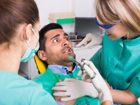 DEAL WITH DENTAL TREATMENT ANXIETY