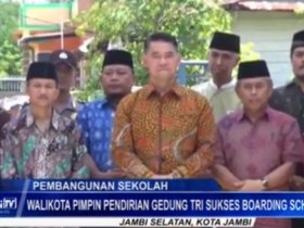 Peletakan Batu Pertama Oleh Bapak Waliko