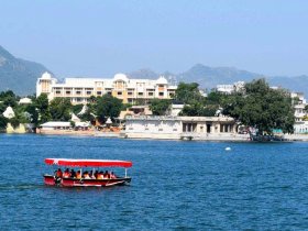 UDAIPUR SIGHTSEEING TAXI TOUR