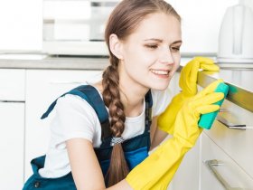 Why Hire a Bond Cleaner in Newstead