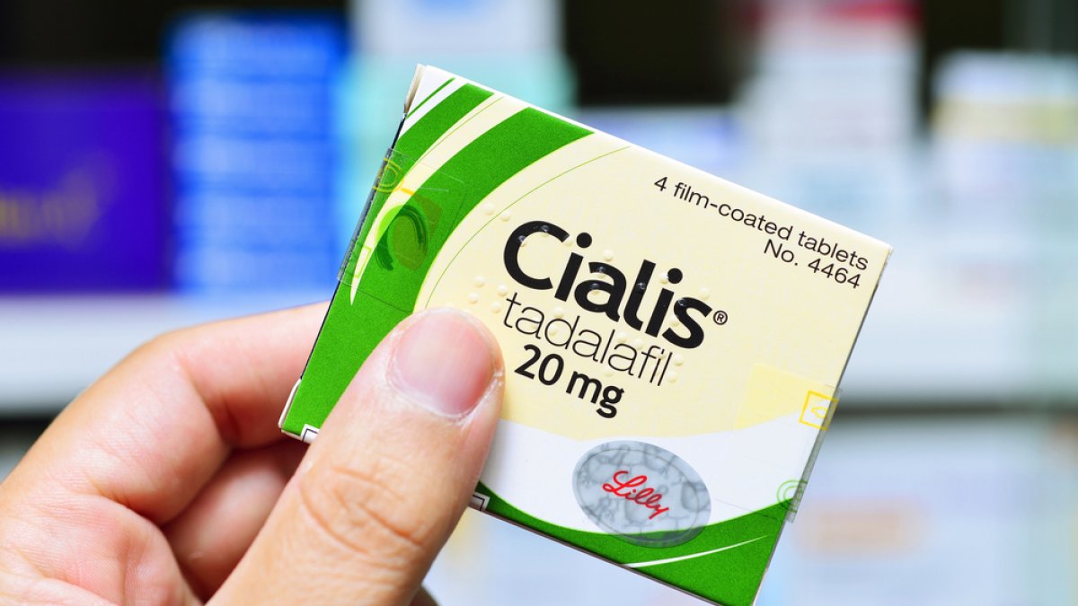 what is the generic name of cialis