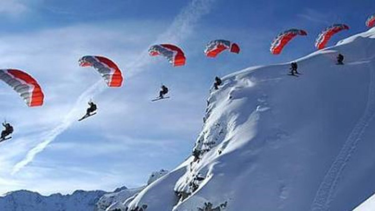 Snowboard Paragliding